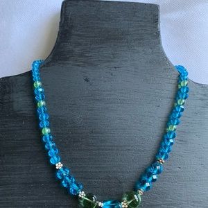 Handmade 18 inch Blue & Green Crystal beads necklace! Beautiful ♥️💚💜